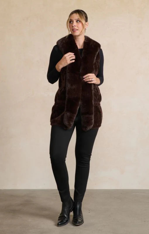 Holmes & Fallon Faux Fur Vest HF2771
