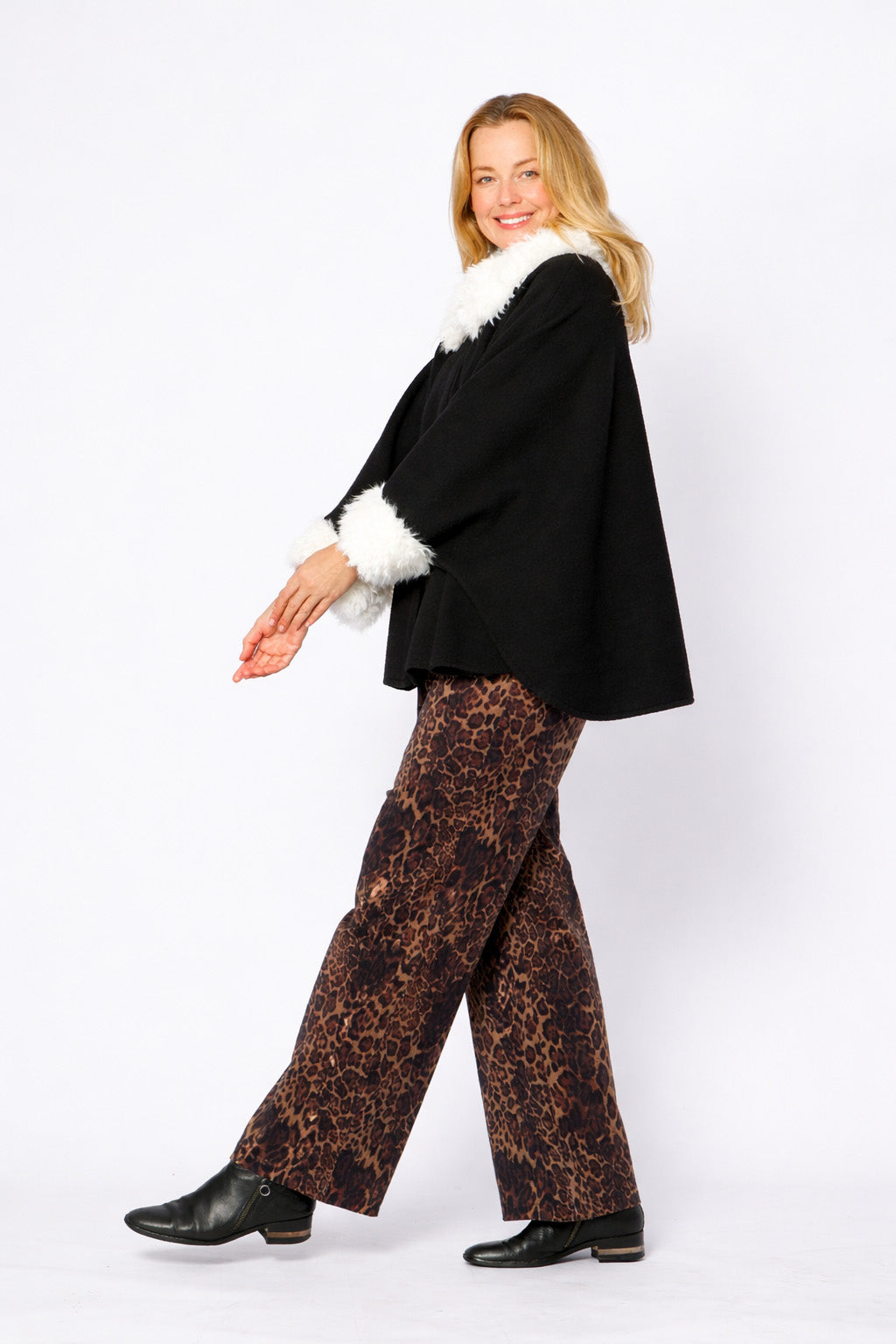 La Strada Fur Cape LSCP26-31