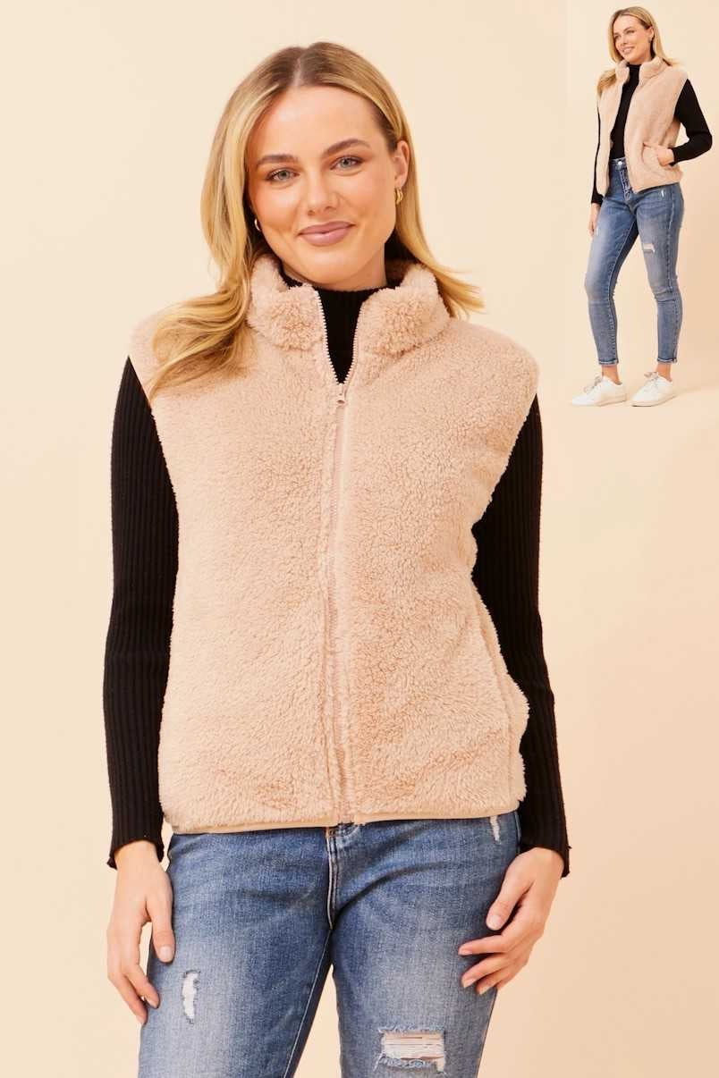 Caroline Morgan Vest V524412