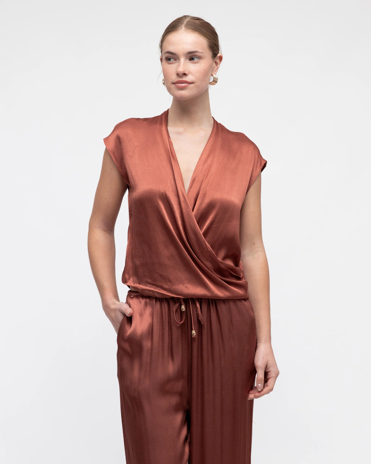 White Closet Hera Cross Top TF10464