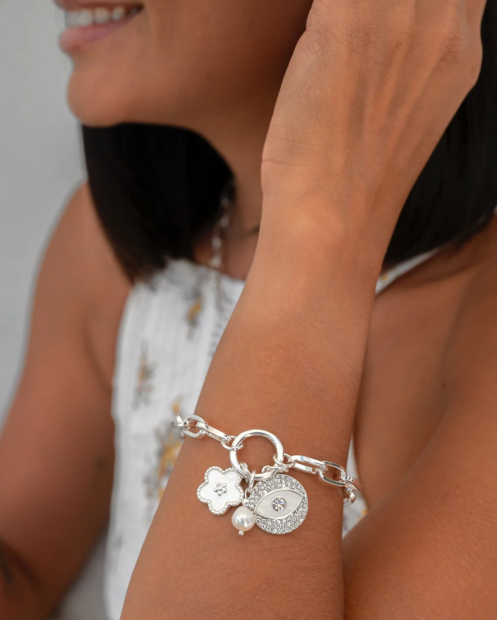 LillyCo Crystal Eye Bracelet L1946B