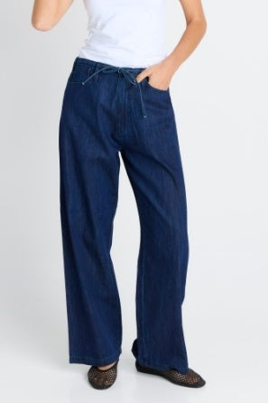 Betty Basics Goldie Jeans Pants BB8424