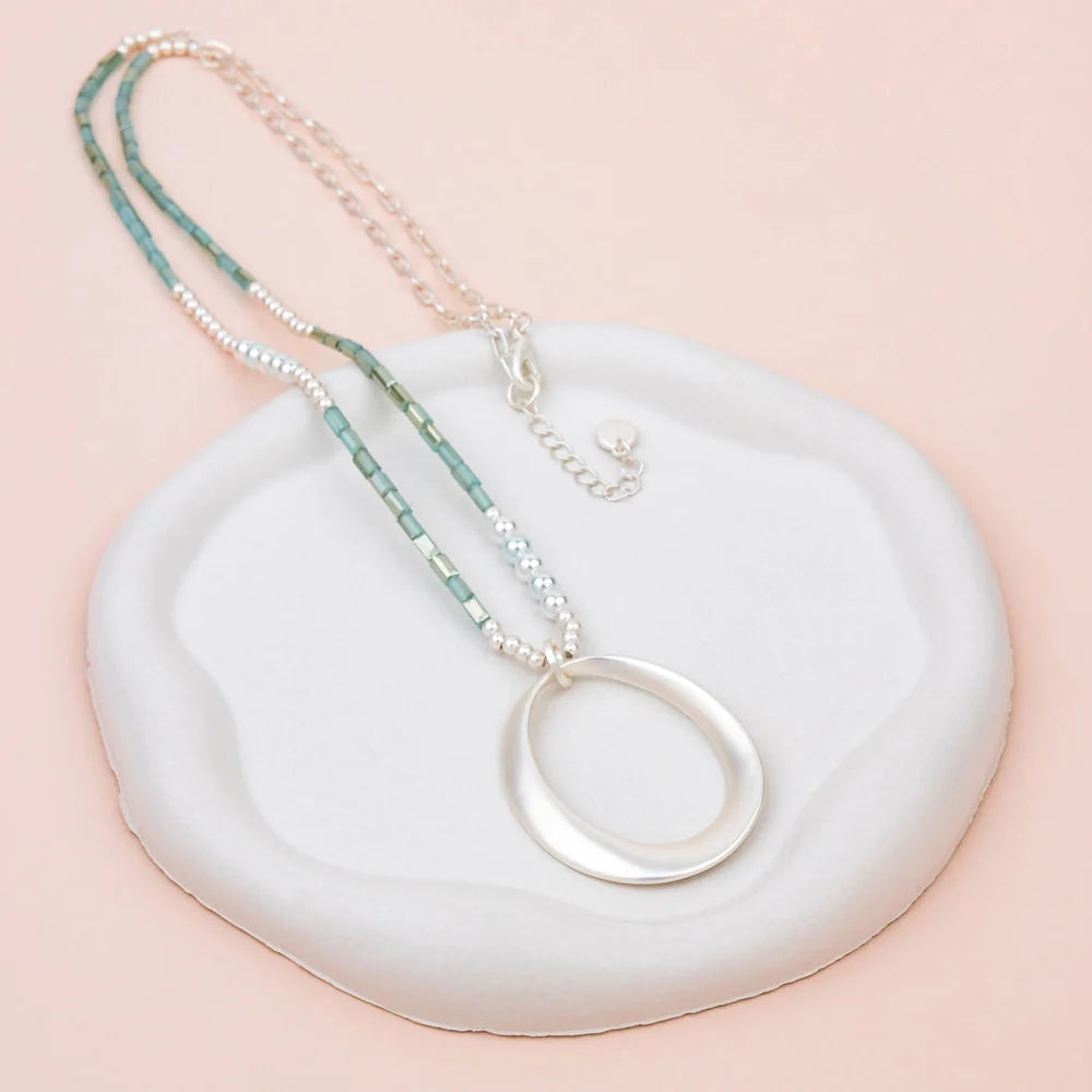Lilly Co Oval Pendant Long Necklace  L1928N