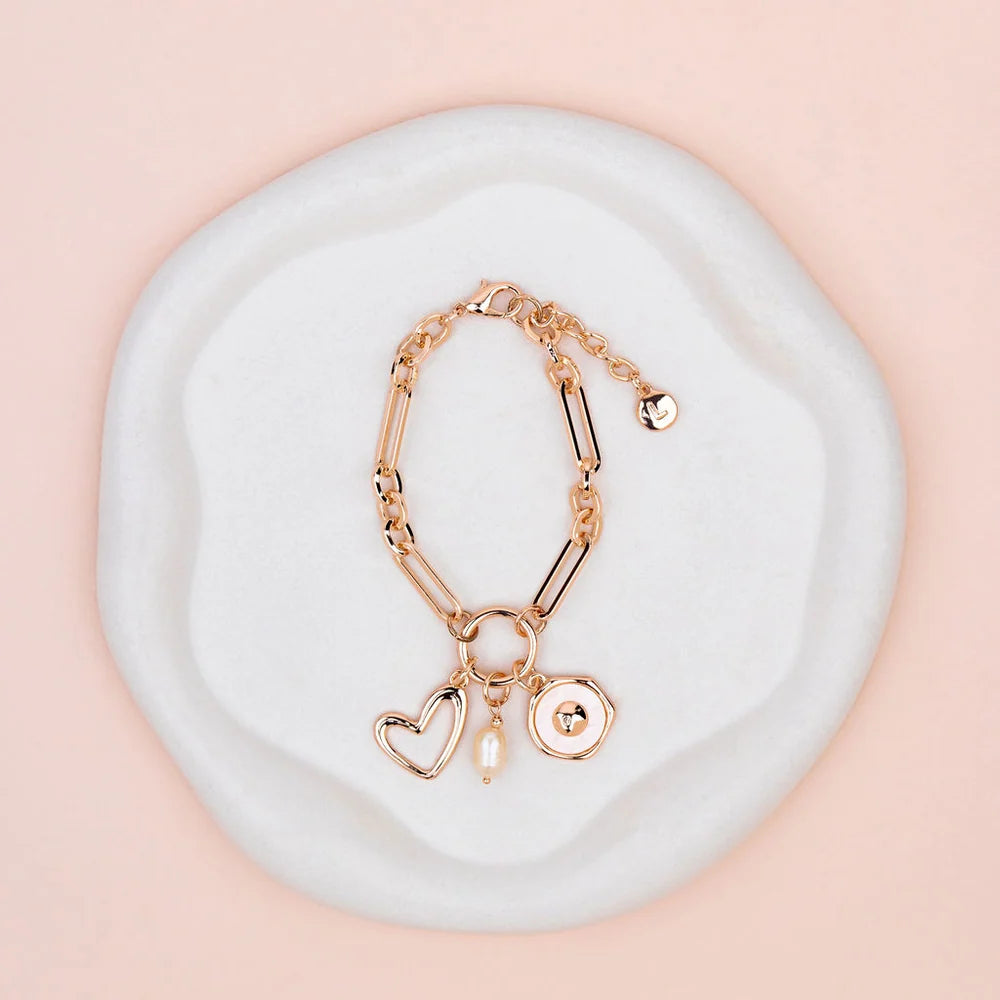 LillyCo Pearl Charm Bracelet L1945B