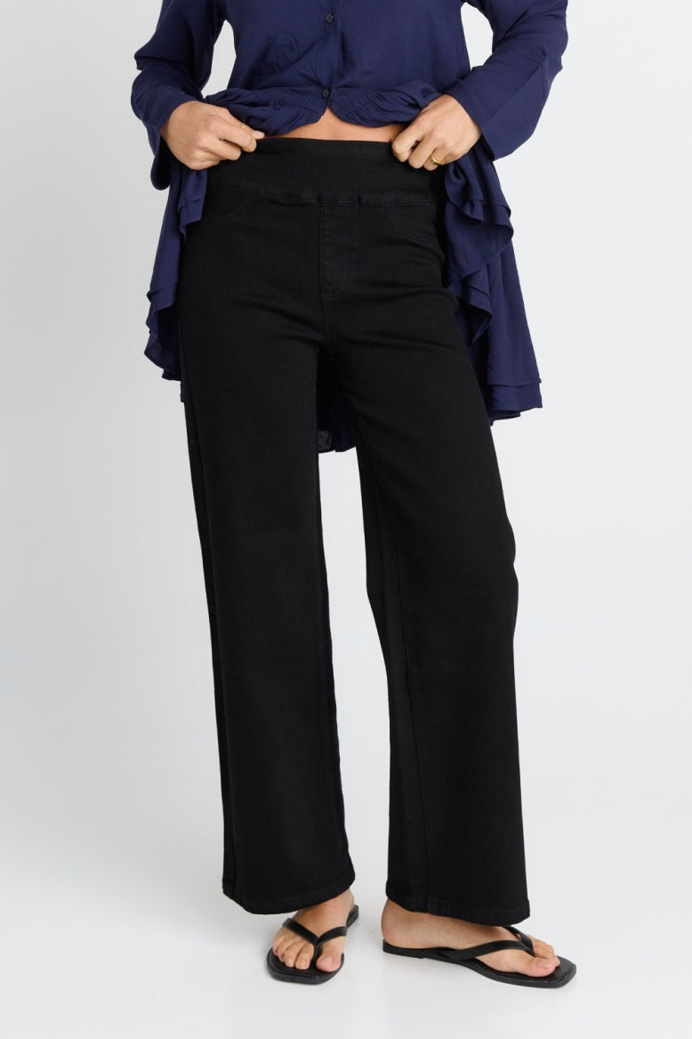Betty Basics Straight Jean Pants BB8608