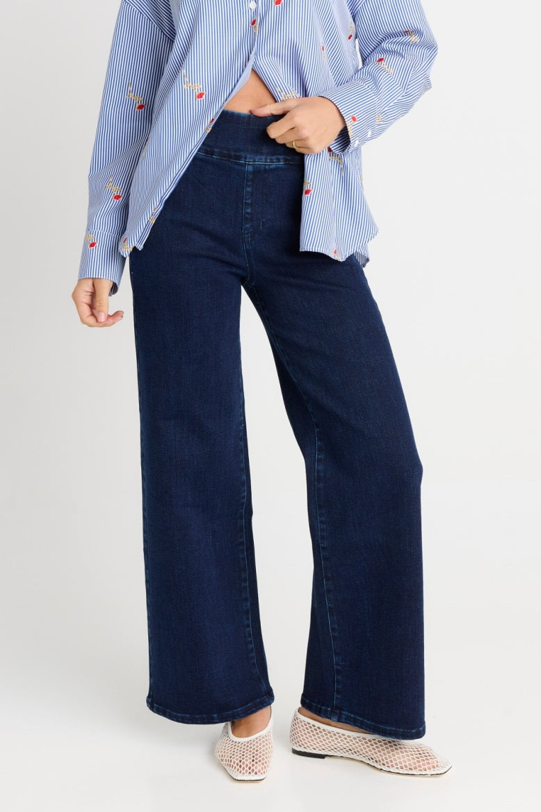 Betty Basics Straight Jean Pants BB8608