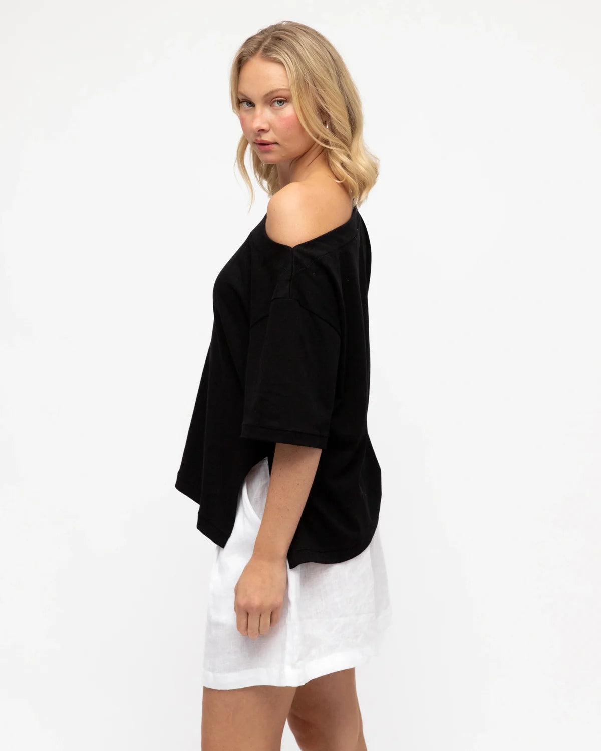 White Closet Jenna Asymmetric Tee TF10936