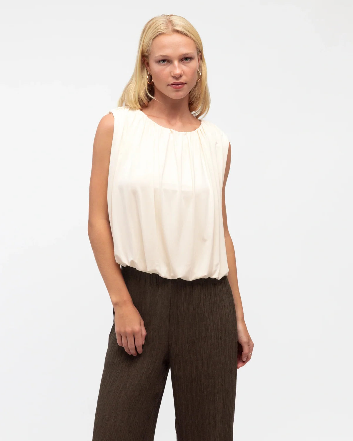 White Closet Bubble Top TF11518