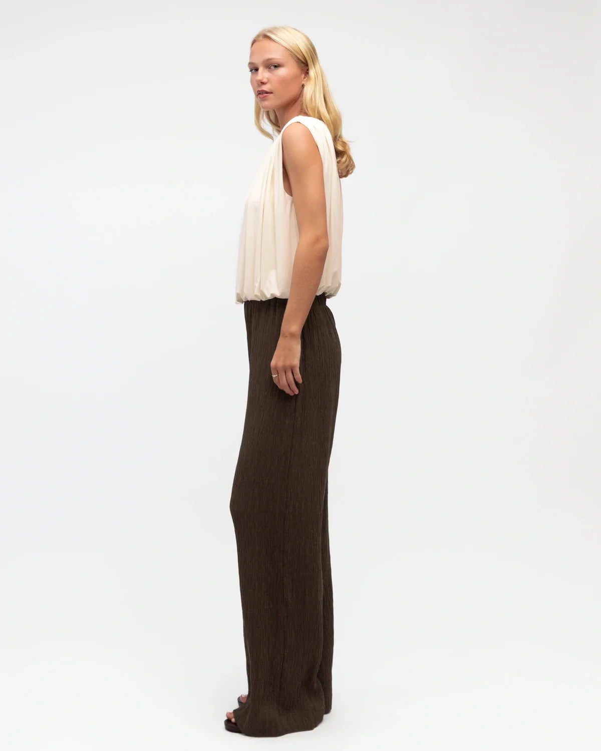 White Closet Bubble Top TF11518