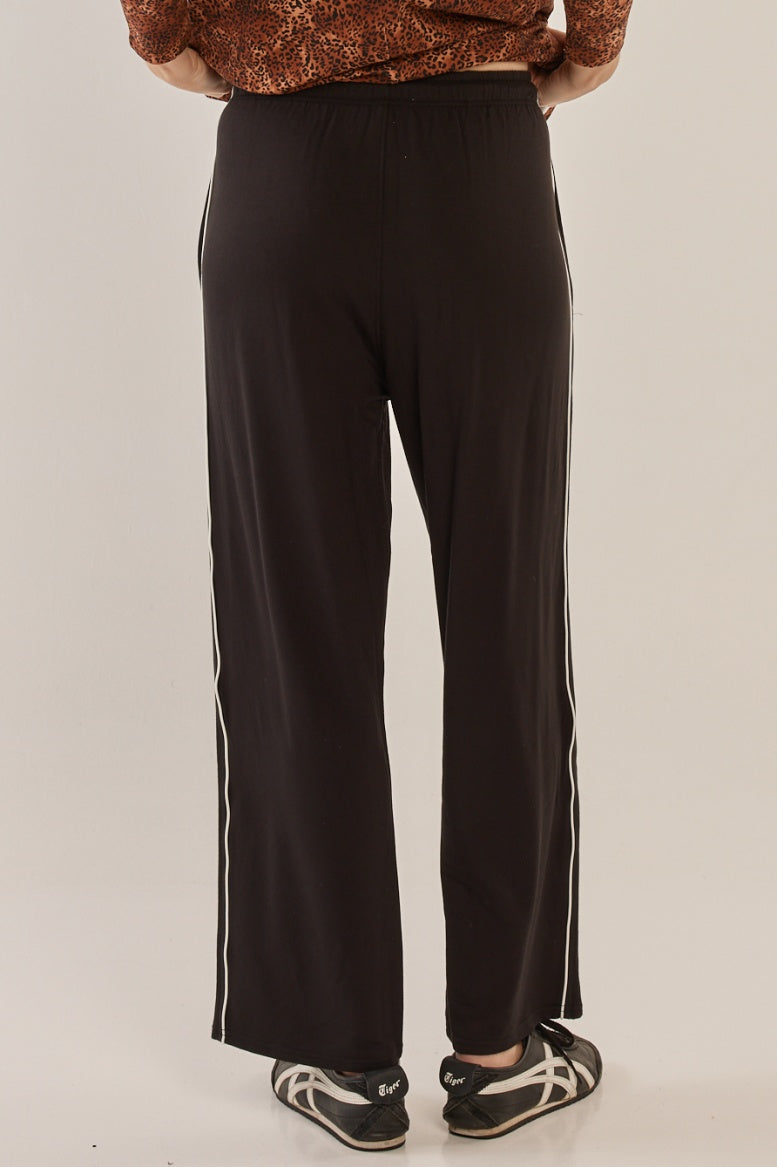 Betty Basic Evelyn Wide Leg Jogger - BB7077