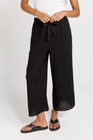 Betty Basic Bella Crop Pant BB8623