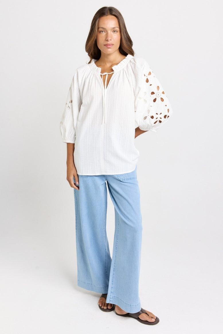 Betty Basic Daisy Top BB8643