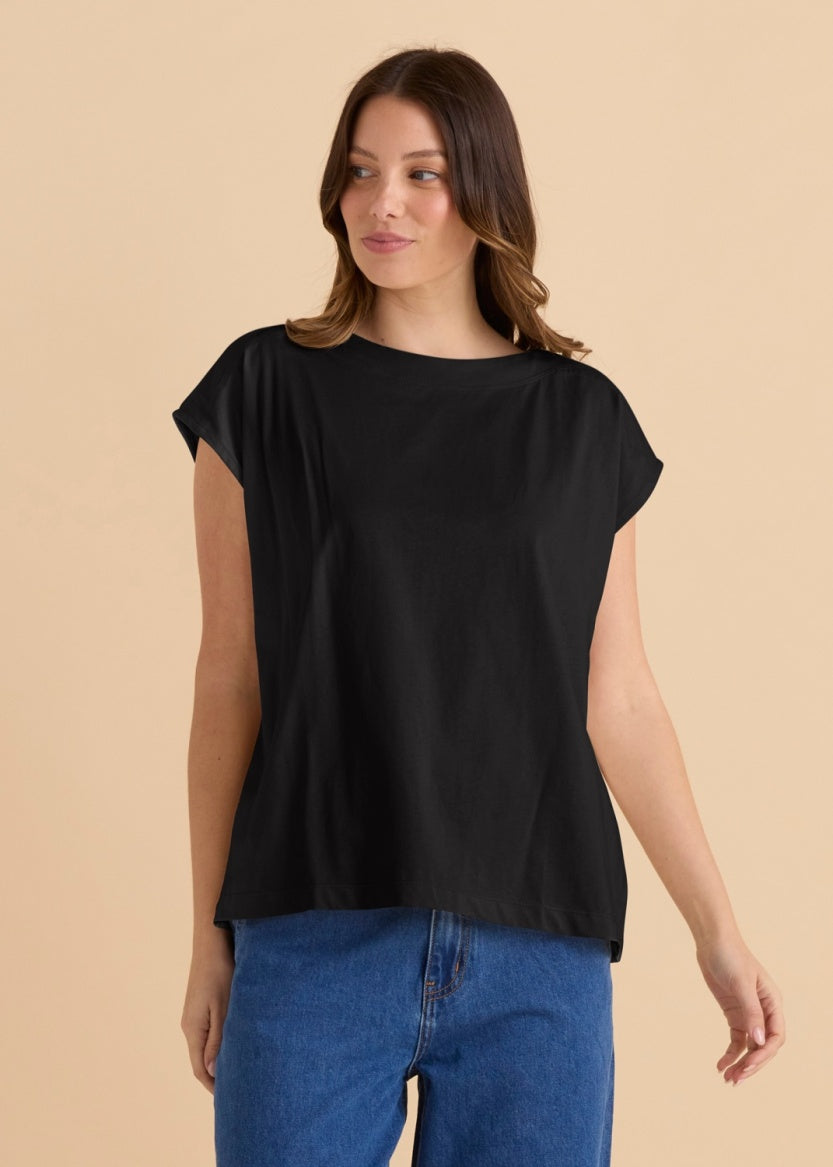 Betty Basic Beth Boatneck Tee - BB2089